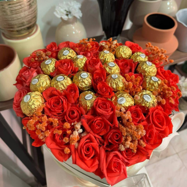 Box Douceur : Roses Rouges et Ferrero Rocher